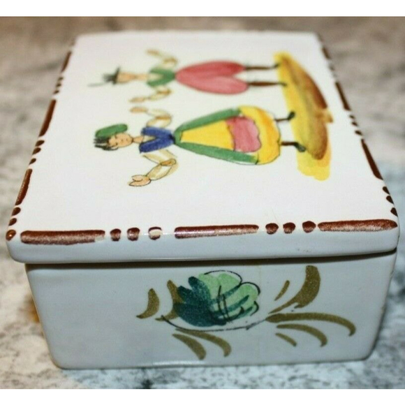 Vintage Hand Painted Trinket Box Dutch Couple Ceramic Excellent Cond. - Picture 5 of 9
